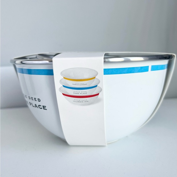 Hasbro Set of 3 Porcelain Enamel Nesting Snack Bowls Monopoly Game Design NEW - Picture 3 of 8